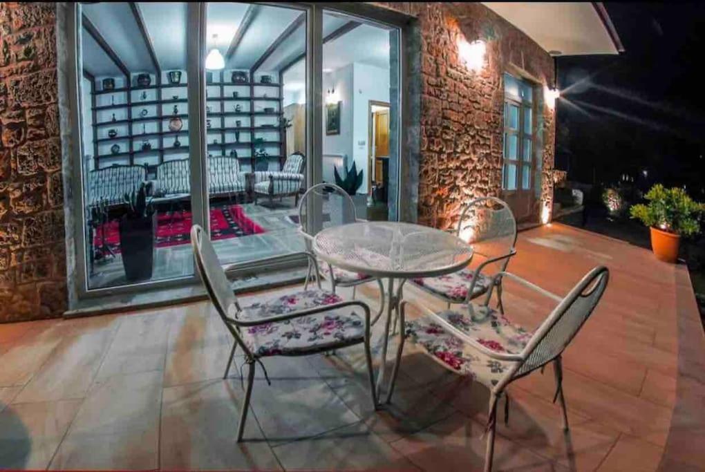 Vintage House With Stunning View Of Lake * Shkoder